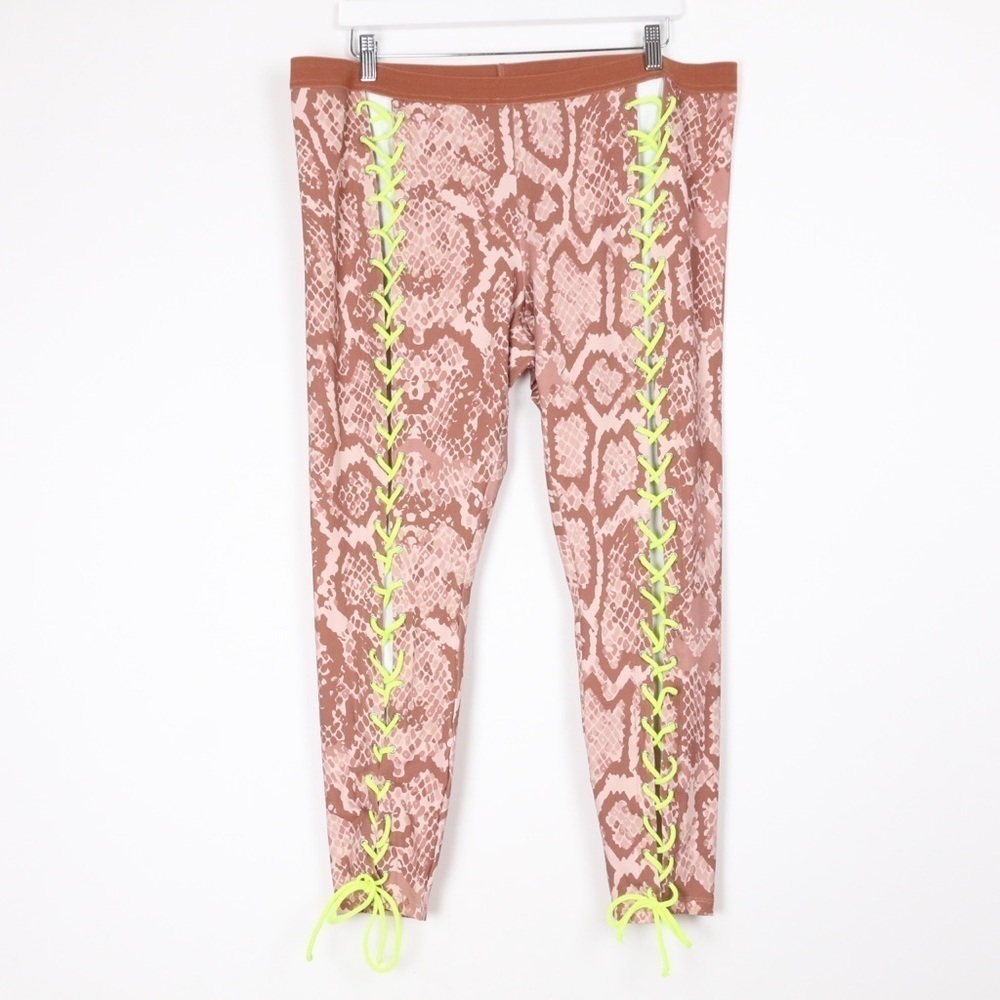 Poster GRL Lace Up Corset Snakeskin Leggings